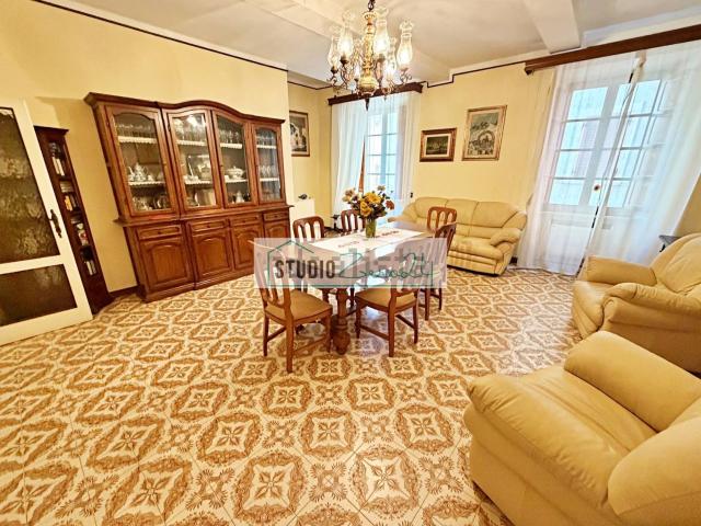 Villetta a schiera in vendita di 180 m² in Via Roosevelt