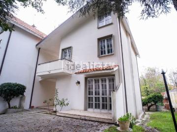 Villetta a schiera in vendita di 200 m² in Via Renato Serra