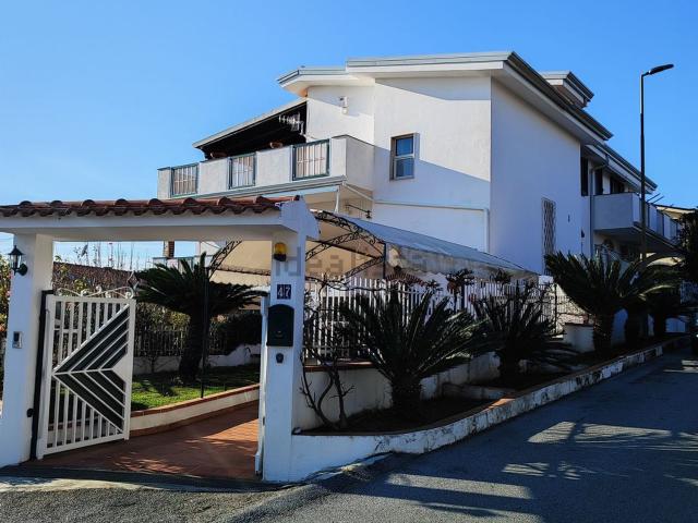 Villetta a schiera in vendita di 200 m² in Via Tintoretto, 30