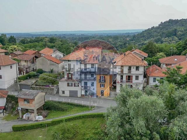 Villetta a schiera in vendita di 200 m² in Frazione Ferrere, 30