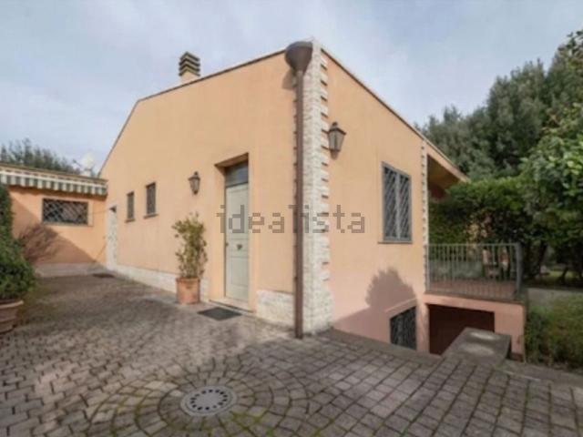 Villetta a schiera in vendita di 200 m² in Largo Olgiata