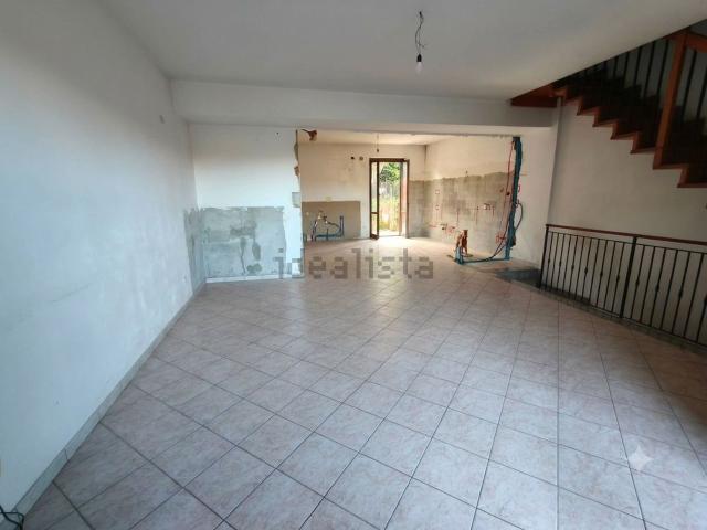 Villetta a schiera in vendita di 200 m² in Piazza VI Novembre, 16