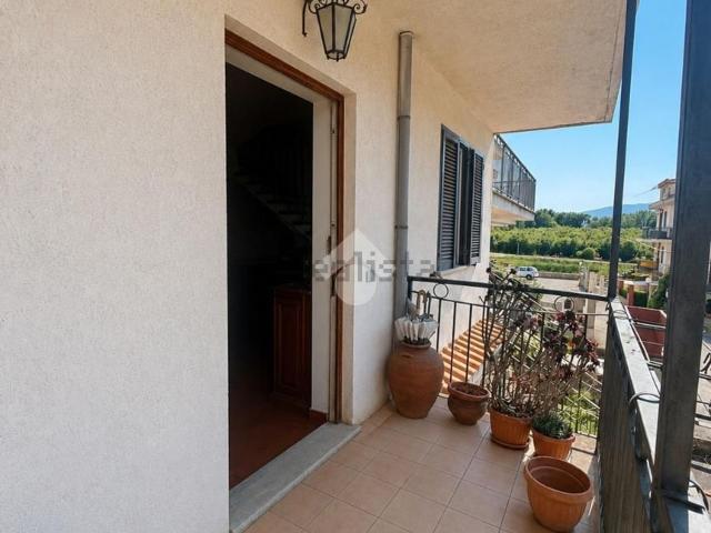 Villetta a schiera in vendita di 201 m² in Via Cesare Pavese, 6
