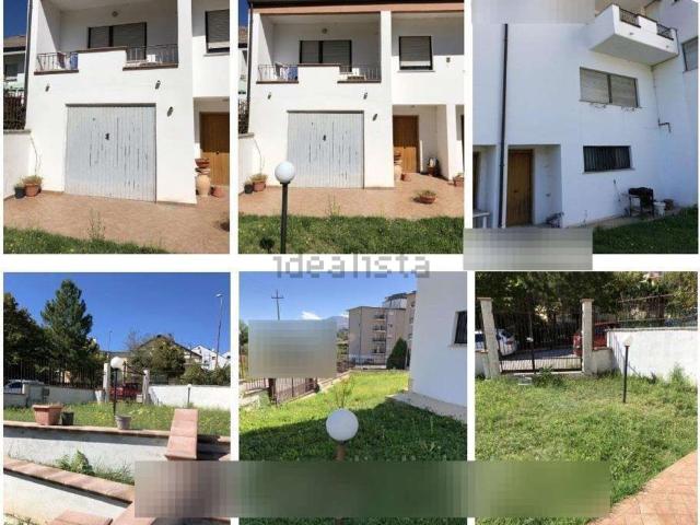 Villetta a schiera in vendita di 201 m² in Via Civitatomassa, 3