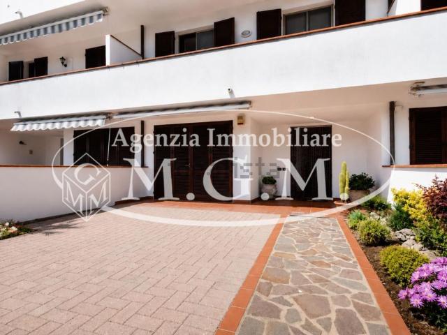 Villetta a schiera in vendita di 201 m² in Via B. Genovesi Sud, 151