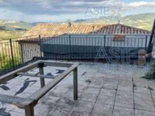 Villetta a schiera in vendita di 201 m² in Via degli Archi, 5