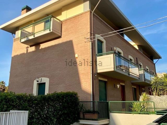 Villetta a schiera in vendita di 201 m² in Via Madonna di Loreto