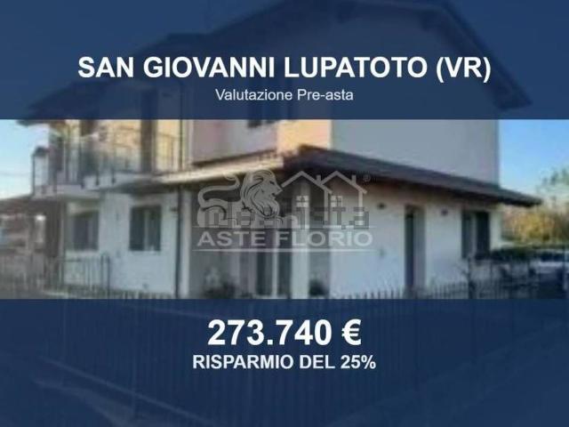 Villetta a schiera in vendita di 202 m² in Via Camacici