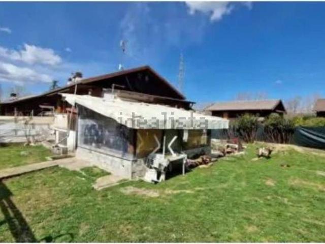 Villetta a schiera in vendita di 202 m² in Via Aquila, 12