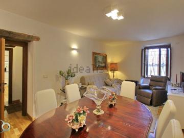 Villetta a schiera in vendita di 202 m² in Via della Valle, 16