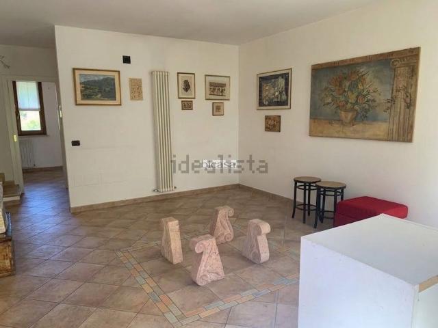 Villetta a schiera in vendita di 204 m² in Via Enrico Fermi