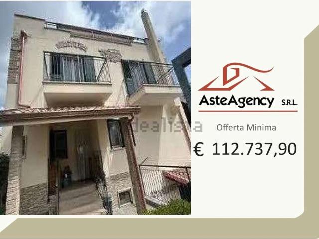 Villetta a schiera in vendita di 204 m² in Via Lanzillotti