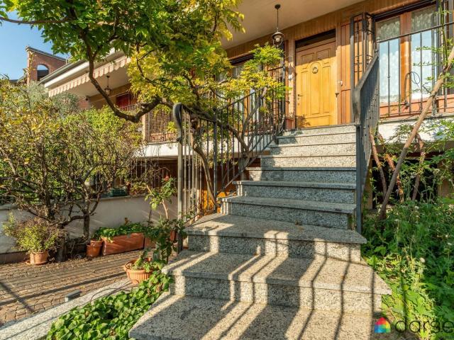 Villetta a schiera in vendita di 205 m² in Via Antonio Stradivari, 6