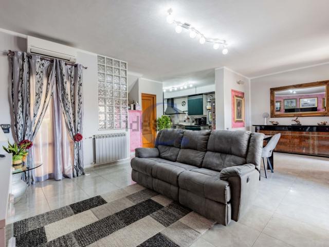 Villetta a schiera in vendita di 205 m² in Viale Florida