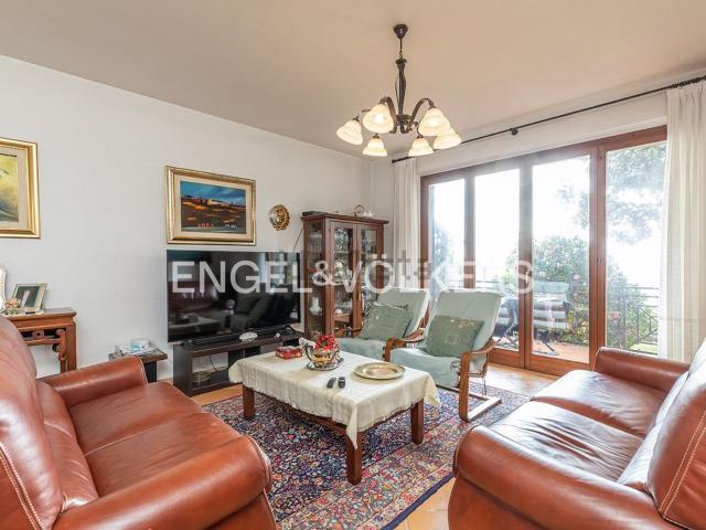 Villetta a schiera in vendita di 206 m² in Via Carlo Angeloni