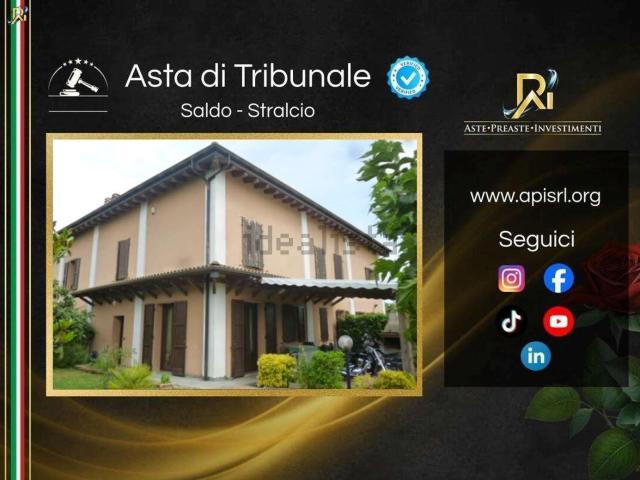 Villetta a schiera in vendita di 206 m² in Via Casadio, 12