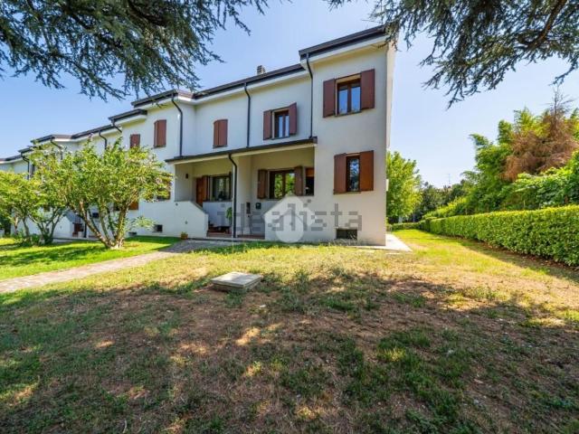 Villetta a schiera in vendita di 206 m² in Via Antica, 20