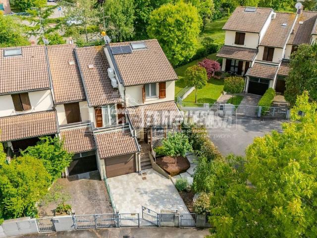 Villetta a schiera in vendita di 206 m² in Via Alcide De Gasperi