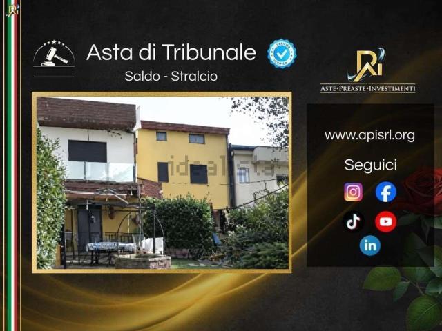 Villetta a schiera in vendita di 206 m² in Via delle Querce, 20