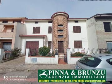 Villetta a schiera in vendita di 207 m² in Via Campidano, 11