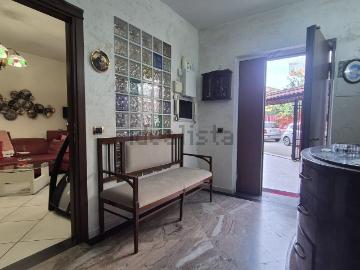 Villetta a schiera in vendita di 207 m² in Via Luca Giordano