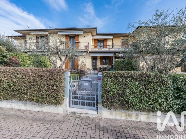 Villetta a schiera in vendita di 209 m² in Via Guglielmo Marconi, 69