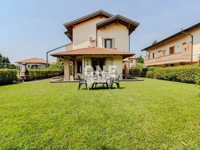 Villetta a schiera in vendita di 209 m² in Via del Salaino, 111