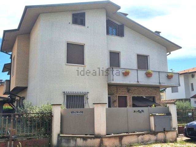 Villetta a schiera in vendita di 210 m²