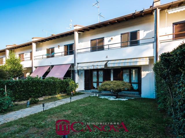 Villetta a schiera in vendita di 210 m² in Via Brianza