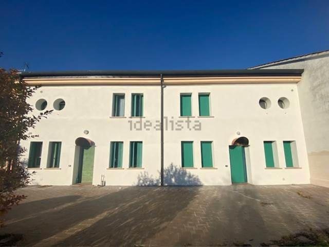 Villetta a schiera in vendita di 210 m² in Via Dossi