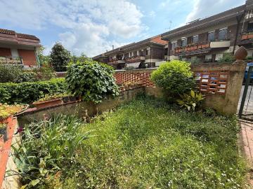 Villetta a schiera in vendita di 210 m² in Via del Carota