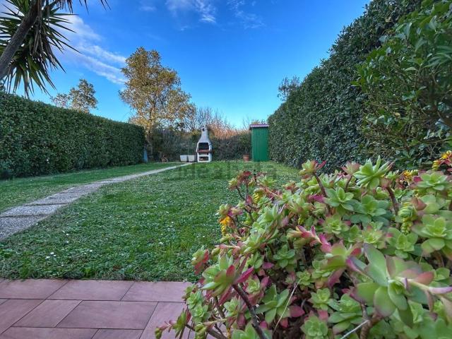 Villetta a schiera in vendita di 210 m² in Via dell&apos Olivara