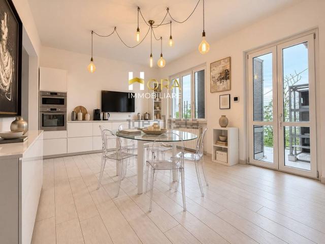 Villetta a schiera in vendita di 210 m² in Via delle Magnolie, 20