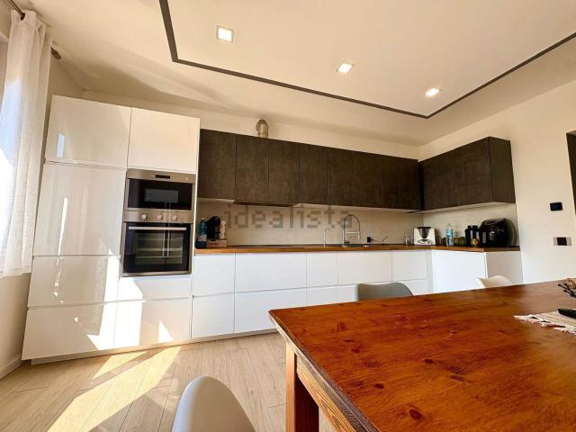 Villetta a schiera in vendita di 210 m² in Via F. Giarelli