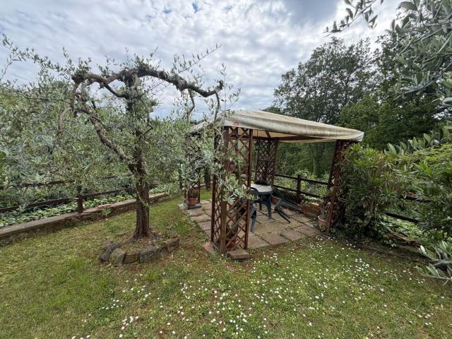 Villetta a schiera in vendita di 210 m² in Via Macia