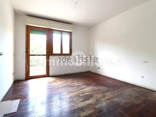 Villetta a schiera in vendita di 210 m² in Via Sandro Pertini