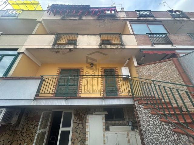 Villetta a schiera in vendita di 210 m² in Via Spazzilli