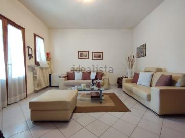 Villetta a schiera in vendita di 210 m² in Via Statale, 111