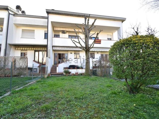 Villetta a schiera in vendita di 210 m² in Via Robert Schuman, 9