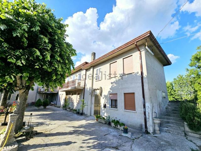Villetta a schiera in vendita di 210 m² in Via Valgrande