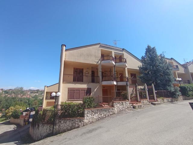 Villetta a schiera in vendita di 210 m² in Viale Mario Rotili