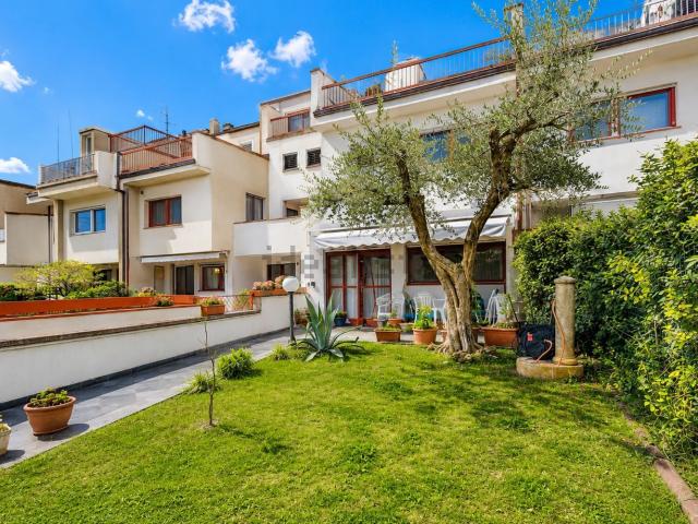 Villetta a schiera in vendita di 210 m² in Località Battifolle