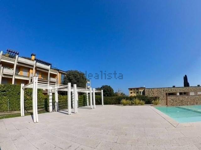 Villetta a schiera in vendita di 211 m² in Via Gioacchino Rossini, 29