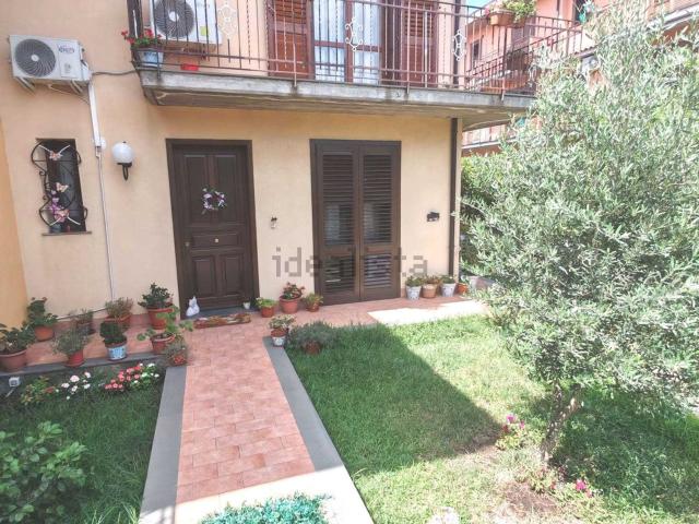 Villetta a schiera in vendita di 212 m² in Via Monti Rossi