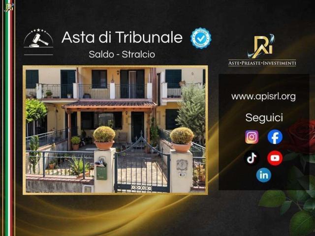 Villetta a schiera in vendita di 212 m² in Via Santo Spirito, 22