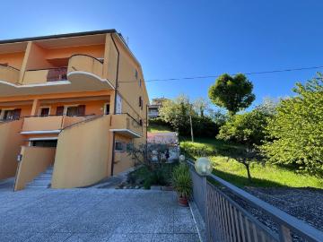 Villetta a schiera in vendita di 213 m²