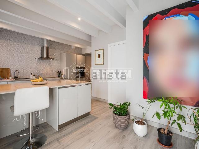 Villetta a schiera in vendita di 213 m² in Via G. Ruini, 2