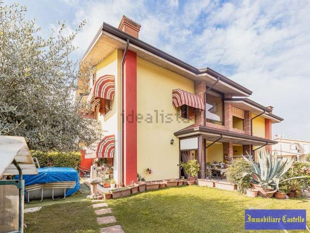 Villetta a schiera in vendita di 214 m²