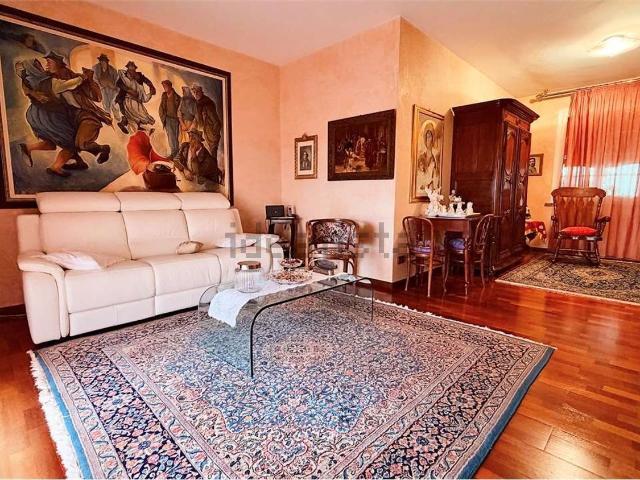Villetta a schiera in vendita di 214 m² in Via Egisto Ricci, 69