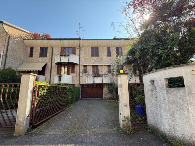 Villetta a schiera in vendita di 214 m² in Via Marco Tullio Cicerone